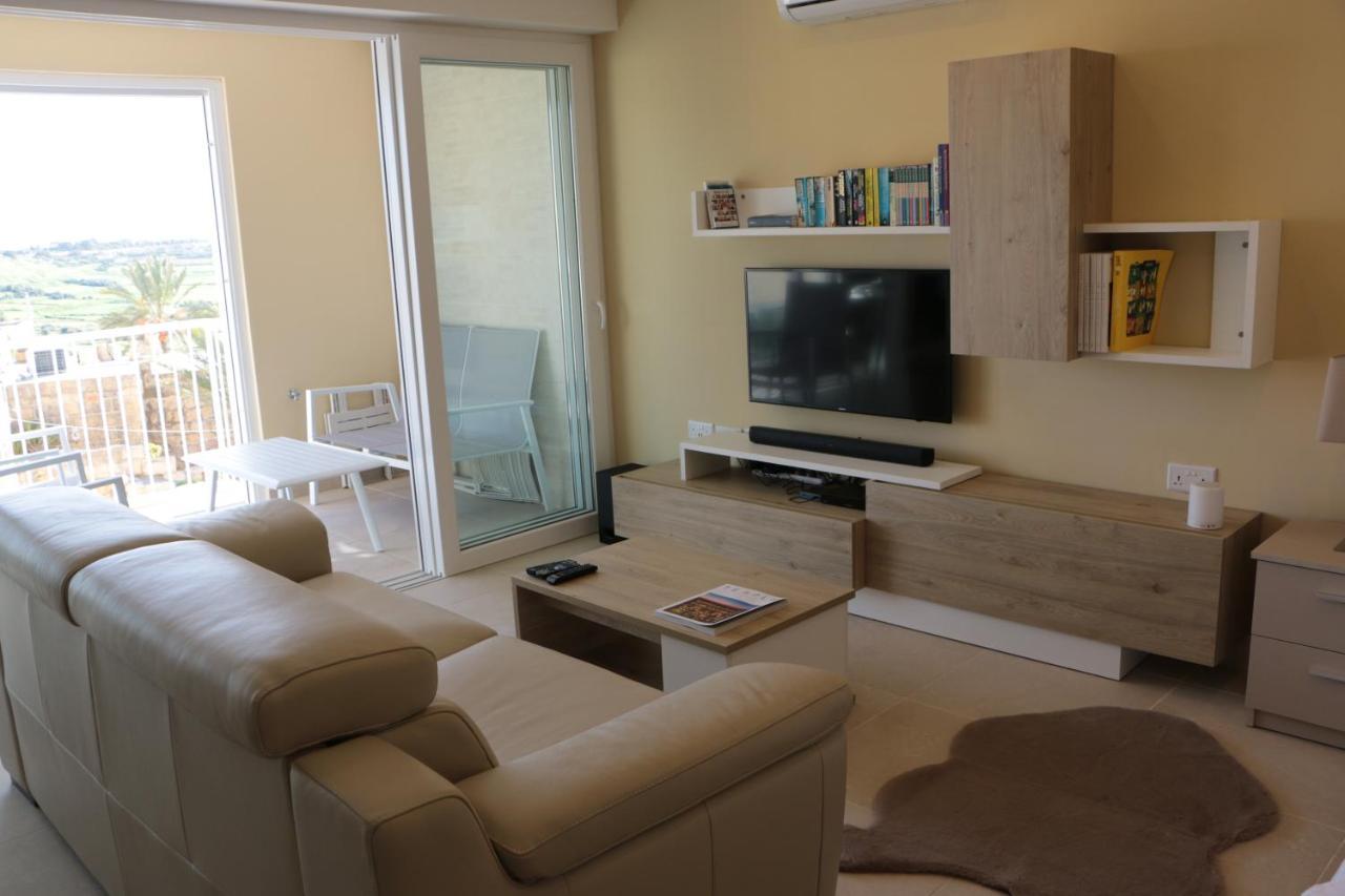 Wileg 4A Luxury Studio Apartment With Shared Swimming Pool. Qala Exterior foto